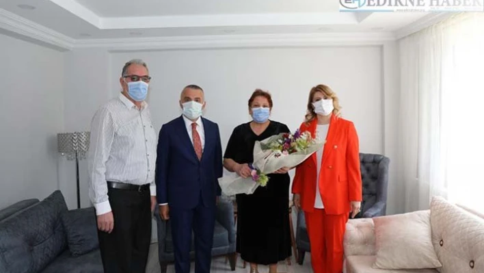 Kırklareli Valisi Bilgin, şehit ailelerini ziyaret etti