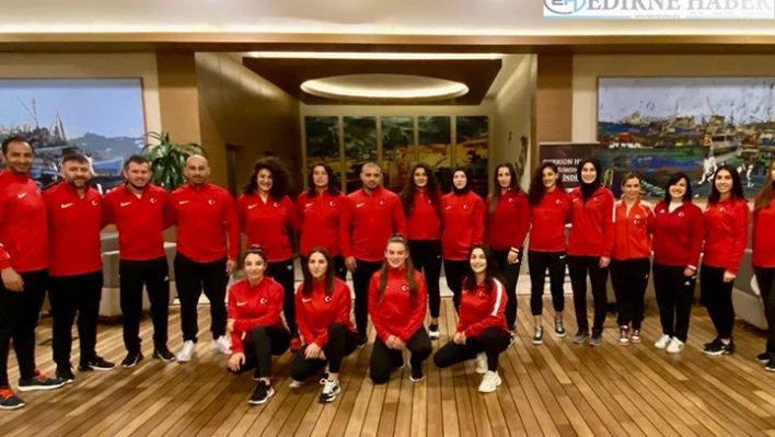 Kadın Güreş A Milli Takım Kondisyoneri Sağıroğlu: 'Hedefimiz Tokyo Olimpiyatları'nda ülkemizi başarıyla temsil etmek'