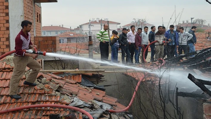 Kömürlükten, çatıya sıçradı