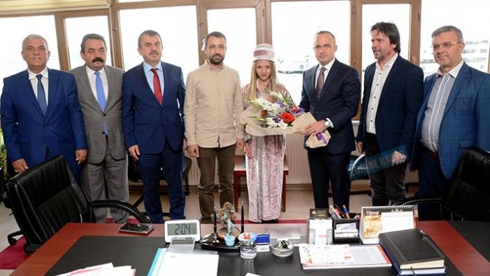 'Yılın Kalfası'na tebrik