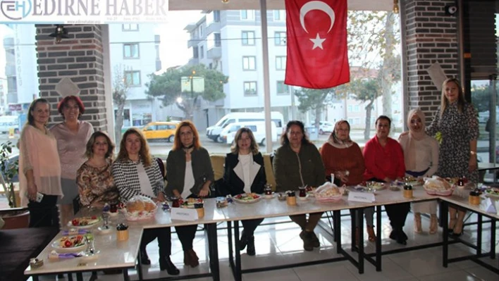 Malkara'da sokak hayvanları yararına program düzenlendi