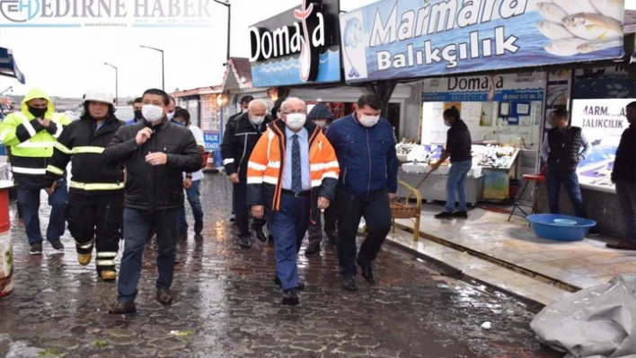 Albayrak, zarar gören bölgeyi ziyaret etti