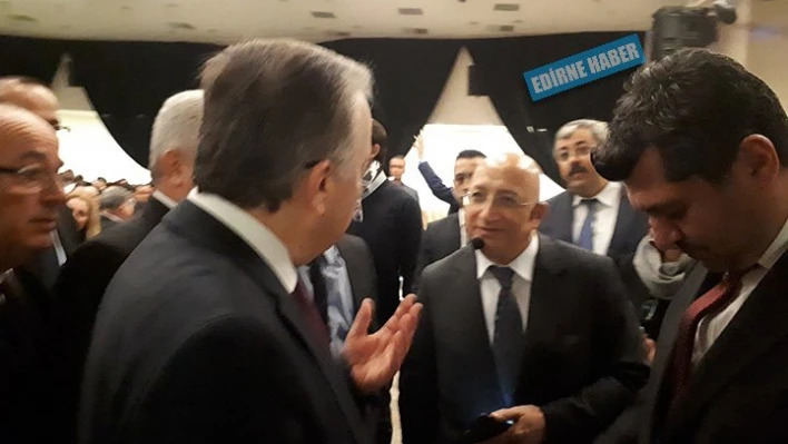 'Biz önde değil, arkada olmalıyız'