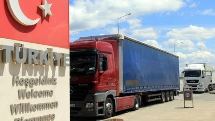 Sınır kapıları boş kalmıyor
