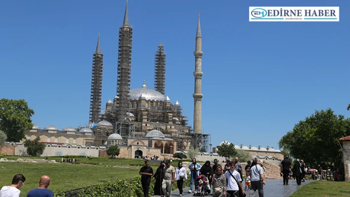 Edirne'de bayram tatili yoğunluğu yaşandı