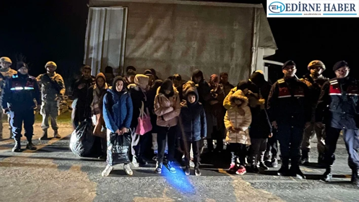 Edirne'de bir kamyonette 29 düzensiz göçmen yakalandı