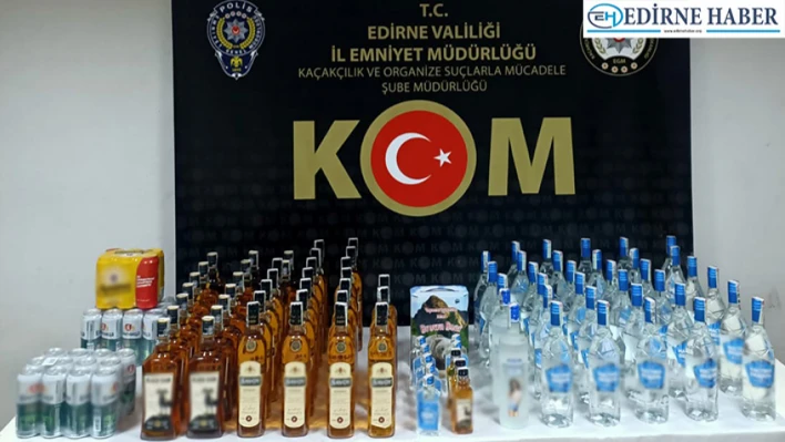 Edirne'de bir otomobilde 112 şişe gümrük kaçağı içki ele geçirildi