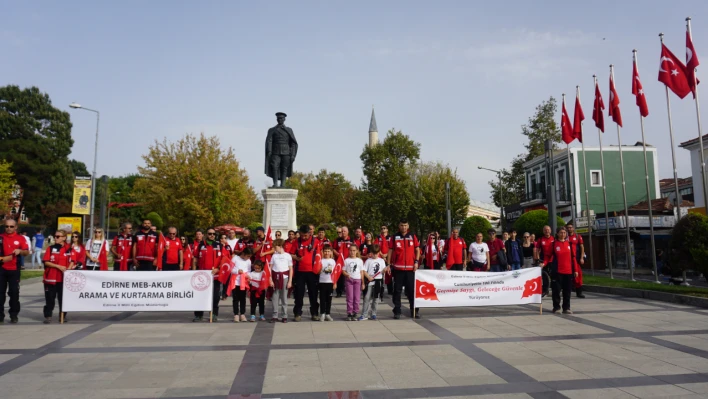 Edirne'de 'Cumhuriyet Yürüyüşü' düzenlendi