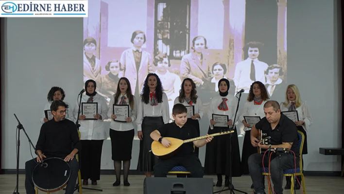 Edirne'de öğrenci ve öğretmenler birlikte sahne aldı