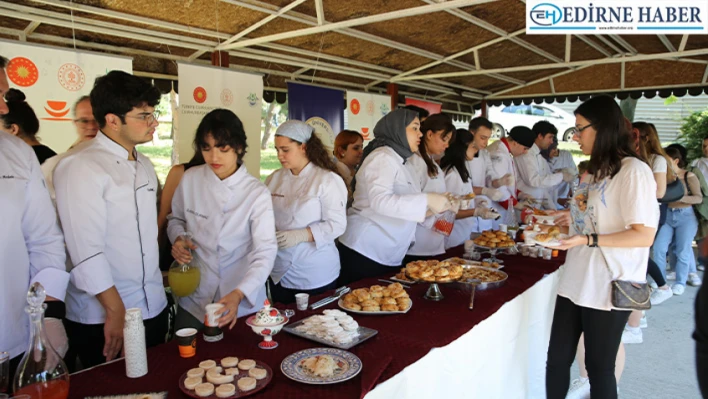 Edirne'de Osmanlı saray şerbetleri Türk Mutfağı Haftası'nda tanıtıldı