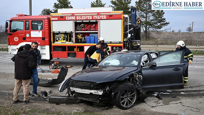 Edirne'de otomobilin tıra çarptığı kazada 1 kişi yaralandı