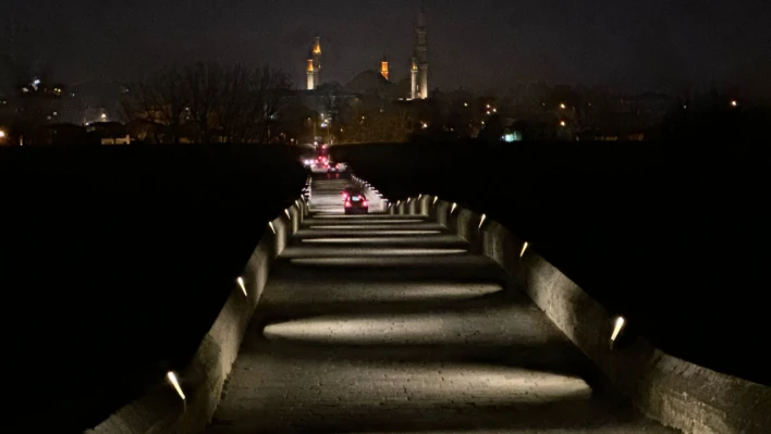 Edirne'de tarihi köprülere çevreci aydınlatma