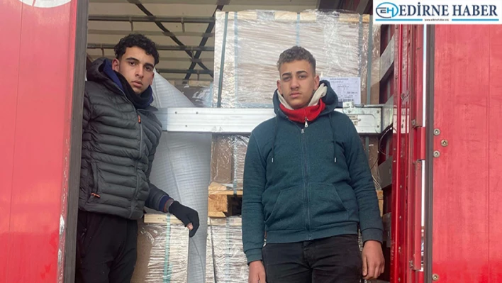 Edirne'de tır dorsesinde 2 düzensiz göçmen yakalandı
