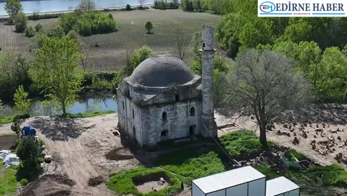 Edirne'de Tunca kenarındaki yalı camisinin restorasyonu sürüyor