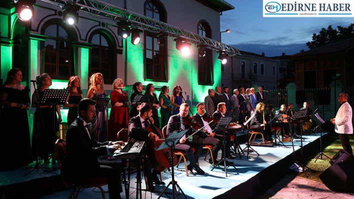 Edirne'de Yeşilçam film müzikleri seslendirildi