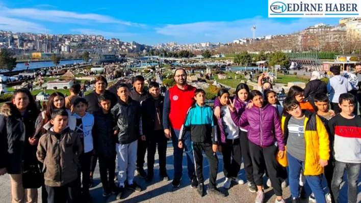 Edirne Gençlik Merkezi Öğrencilerle Birlikte İstanbul Gezisi Düzenledi