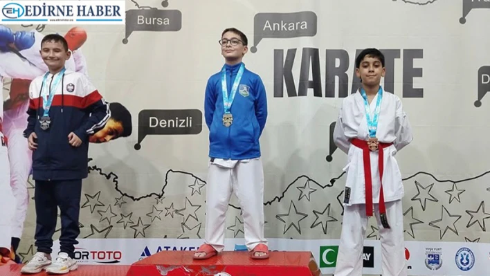 Edirne Karate'de Zirveye Damga Vurdu