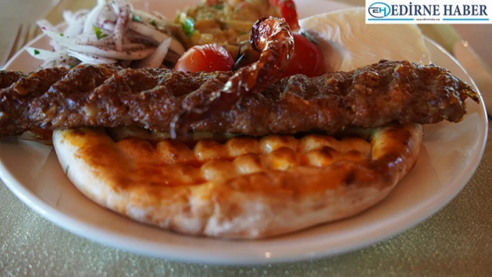 Edirne'nin fıstığından kebap yapıldı