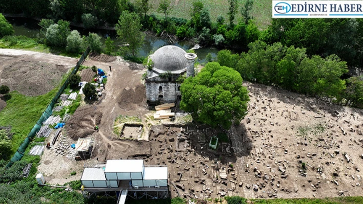 Evliya Kasımpaşa Camii'nde restorasyon çalışmaları hız kesmeden sürüyor