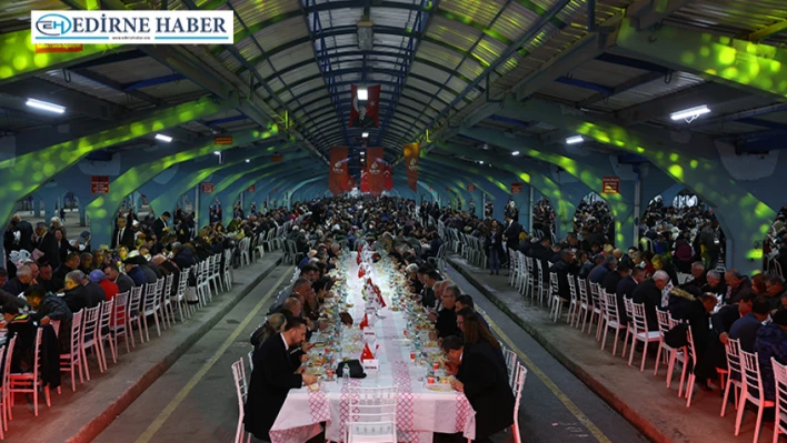 Edirneliler iftar sofrasında bir araya geldi