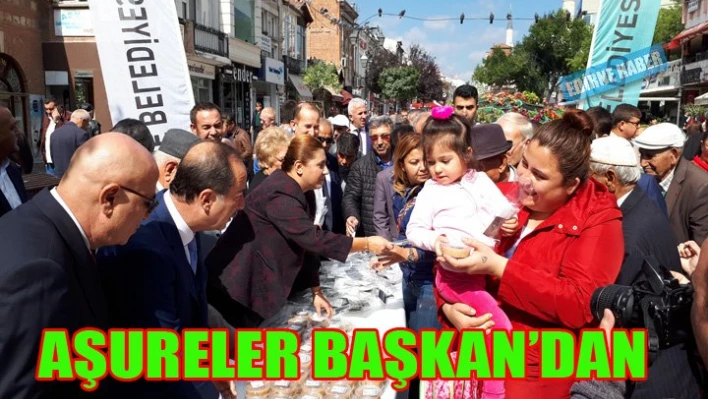 Aşureler Başkan'dan