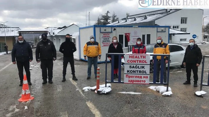 Kırklareli Sağlık Müdürü Cerit, Dereköy Sınır Kapısı'nda görevli sağlık personelini ziyaret etti