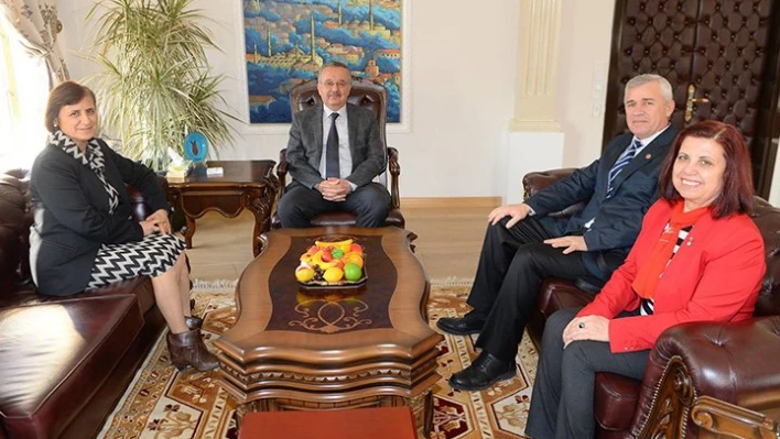 Ziyaretler sürüyor