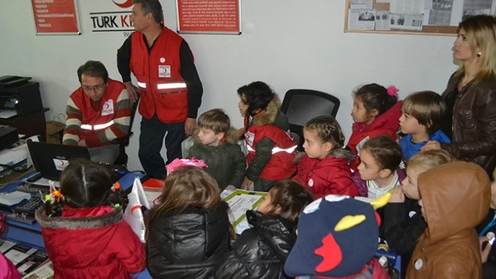 Minik öğrencilerden ziyaret