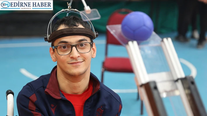 Engelleri aşan sporcu Kadir Berke bocciayı tanıtarak farkındalık oluşturuyor