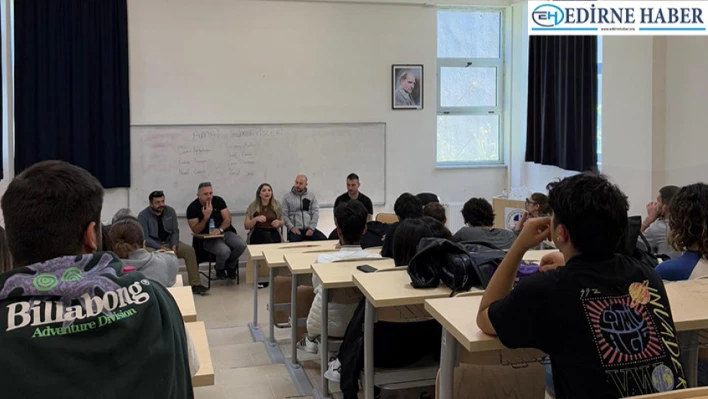 Eski mezun yönetmenden sürpriz amfi söyleşisi