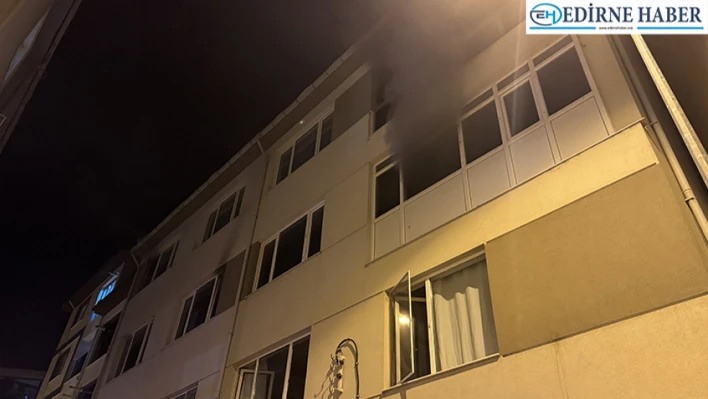 Ev sahibinin ateşe verdiği iddia edilen apartman dairesindeki yangın söndürüldü