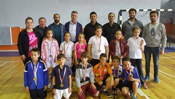 Badminton fırtınası Yıldırım'da esti
