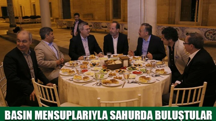 Basın kulübü, protokolÂ  ile sahur yaptı