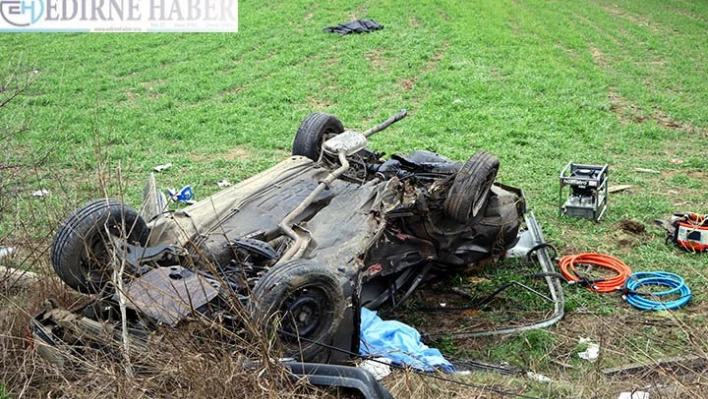 Tekirdağ'da otomobil ile kamyonet çarpıştı: 2 ölü, 4 yaralı