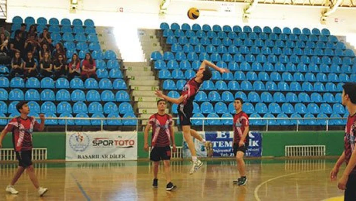 Kupalar sahibini bulacak