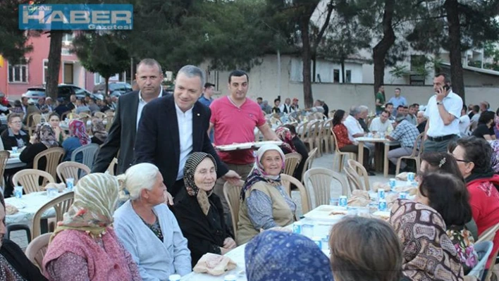İftar yemeği verildi
