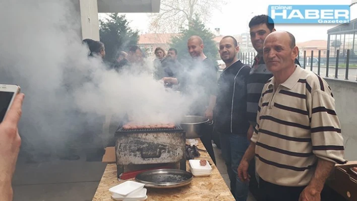 Seçim bahane, köfte şahane