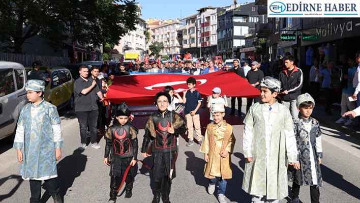 Fatih'in İstanbul'un fethi için Tophane'den yola çıkışı canlandırıldı