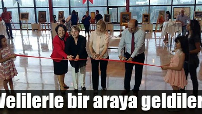 Konser ve sergi bir arada