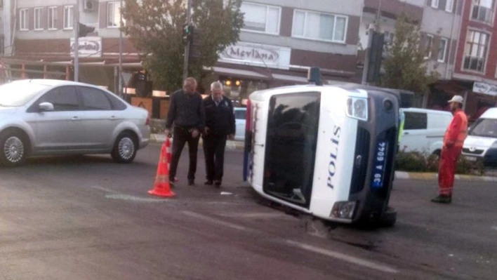 2 polis yaralandı