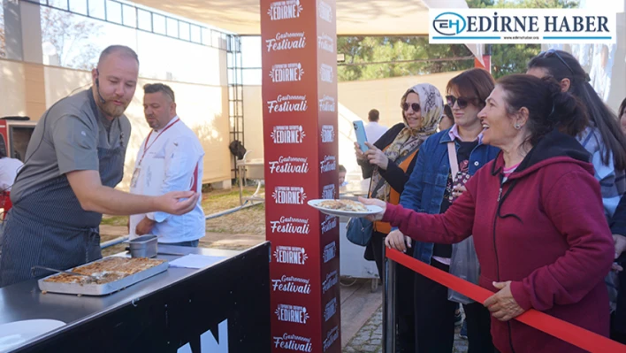 Festivale katılan ziyaretçiler lezzetlere hayran kaldı