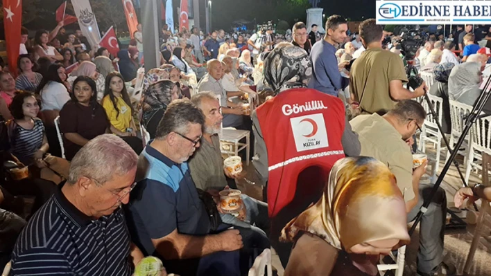 Genç Kızılay Gönüllüleri, 15 Temmuz ruhunu yaşattı