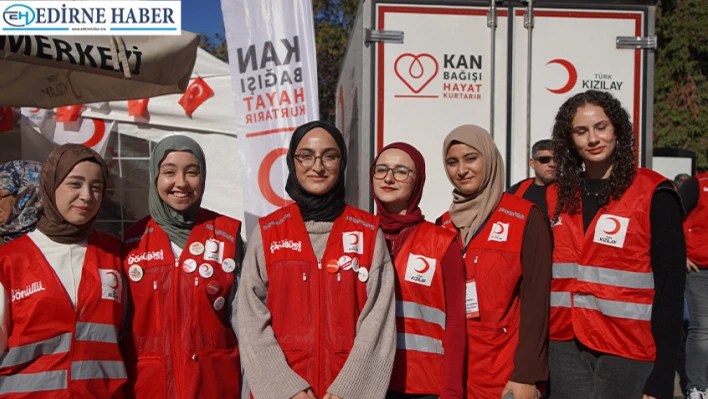 Genç Kızılay Gönüllülerinden çocukların yüzünü güldüren etkinlik