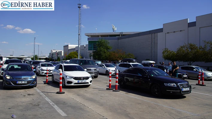 Gurbetçilerin sınır kapılarından geçişleri hızlandı