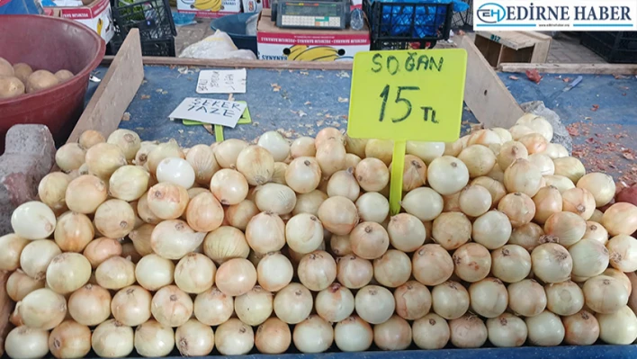 Halk pazarında fiyatların düşmesi yoğunluk oluşturdu