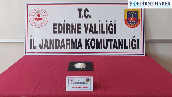 Jandarma ekipleri kaçakçılığa geçit vermiyor