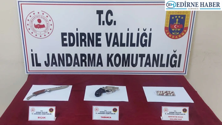 Jandarma ekipleri, zehir tacirlerine göz açtırmıyor