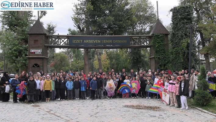 Kadripaşa'dan renkli etkinlik: Uçurtmalar gökyüzünde, duyarlılık yerde