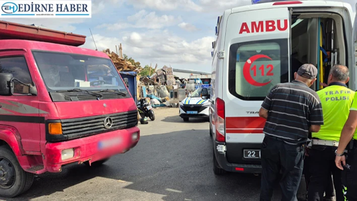 Kamyonet ile çarpışan motosikletin sürücüsü yaralandı