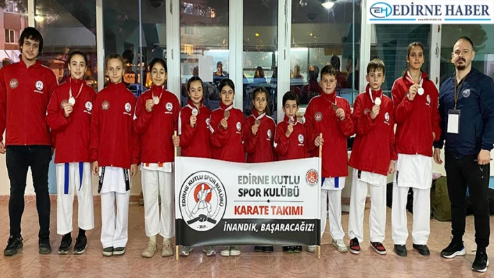 Karate Şampiyonasında büyük başarı